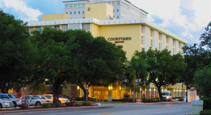 Courtyard Miami Coral Gables Exterior foto