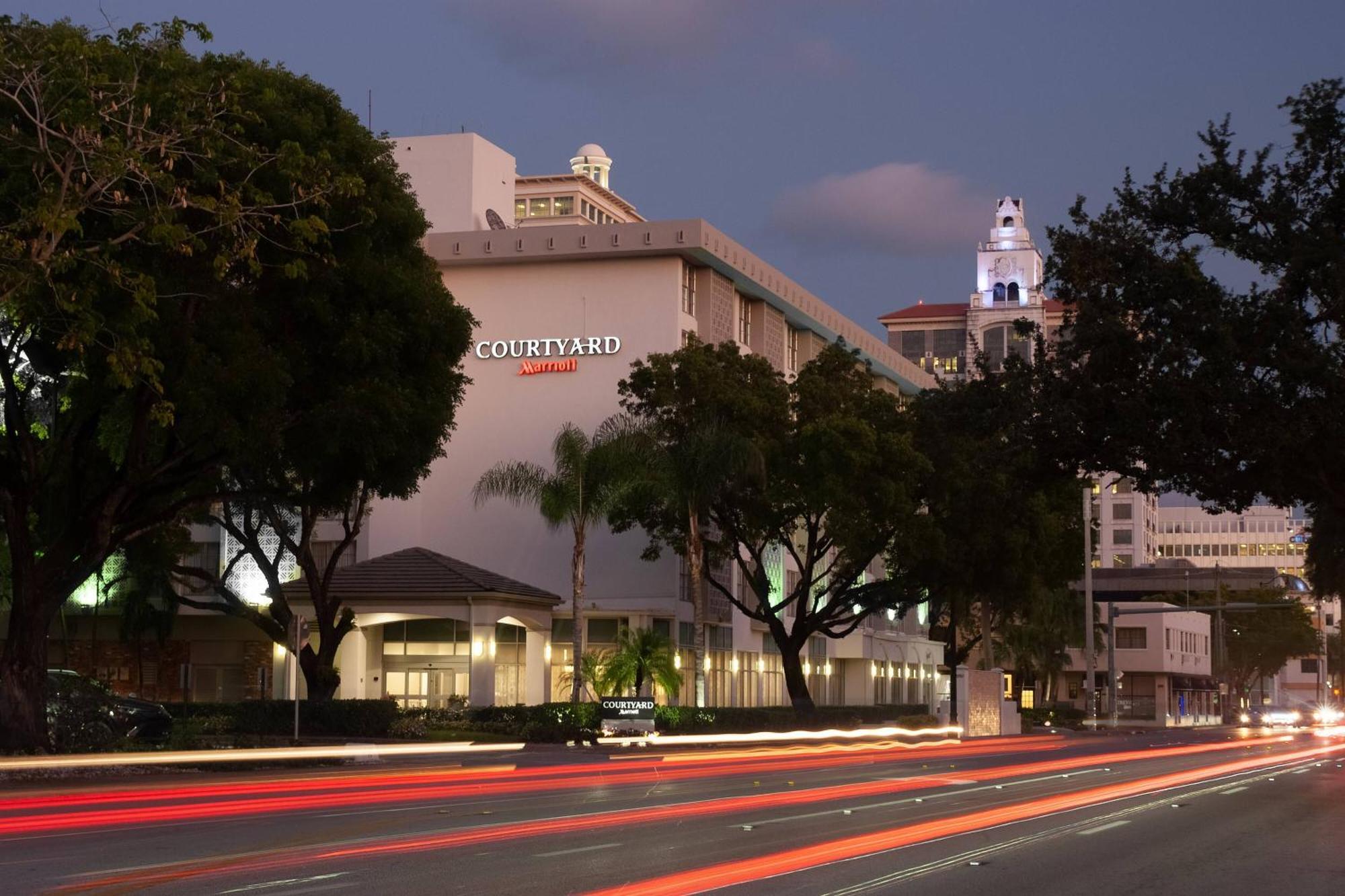 Courtyard Miami Coral Gables Exterior foto
