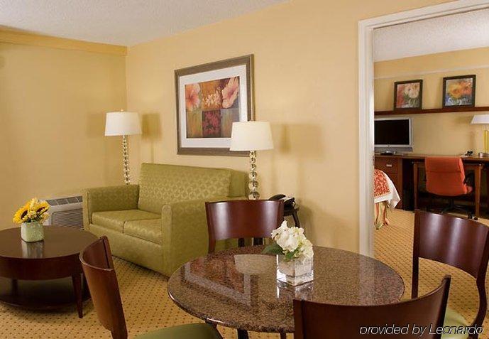 Courtyard Miami Coral Gables Quarto foto